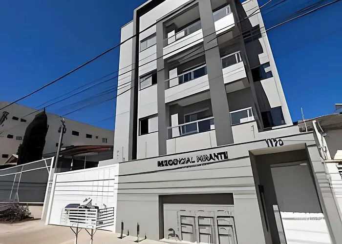 M203- Apartamento C/ Suite Completo Patos De Minas